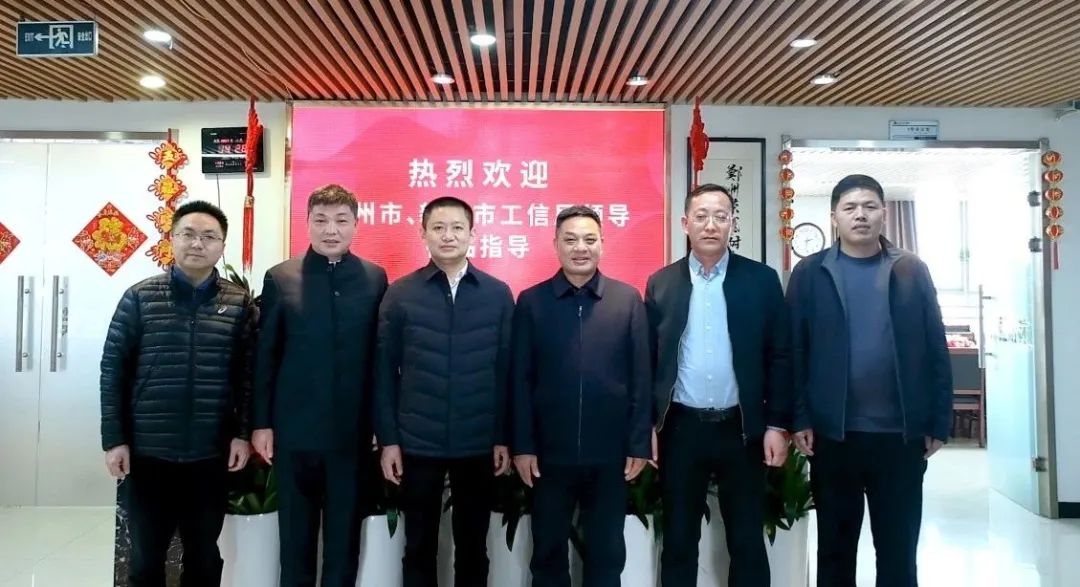 電子元件異形插件機的優點與行業應用