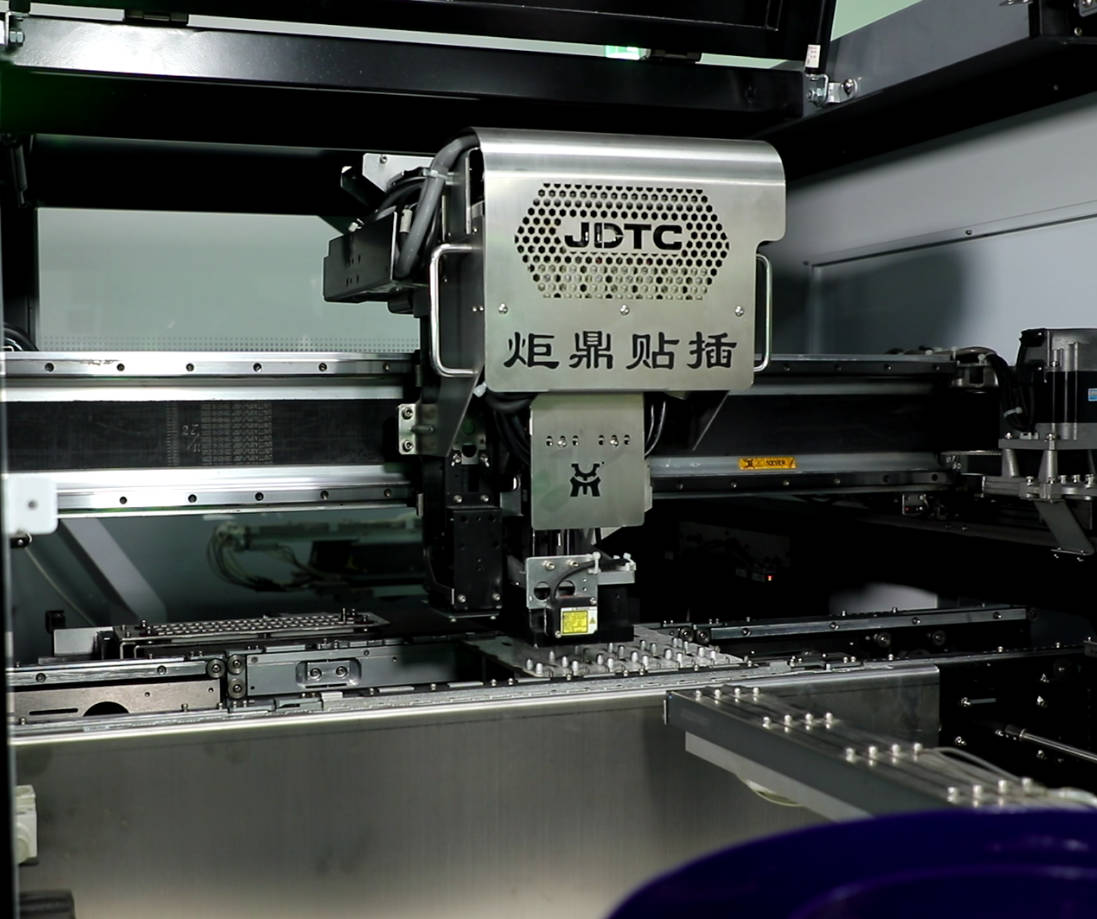 電源適配器自動(dòng)插件機(jī)生產(chǎn)線：賦能高效生產(chǎn)，引領(lǐng)品質(zhì)革命