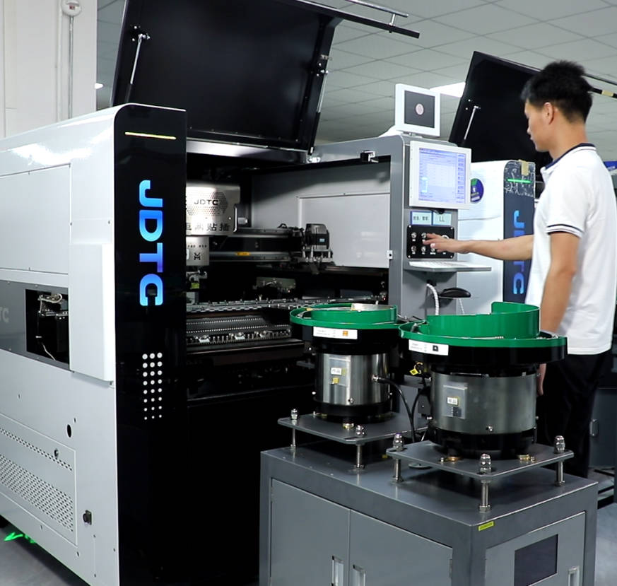 一定要注意插件機(jī)定期保養(yǎng)的重要性