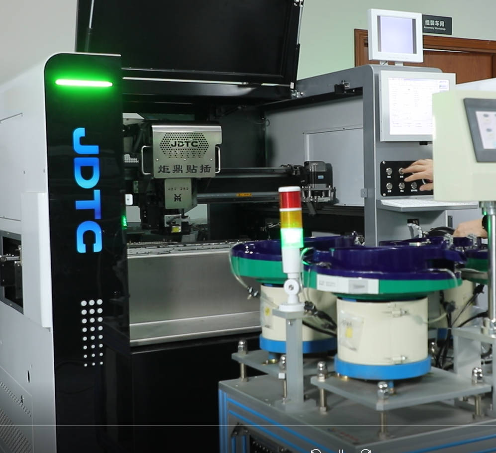 自動插件機技術(shù)在手機制造領(lǐng)域的應(yīng)用