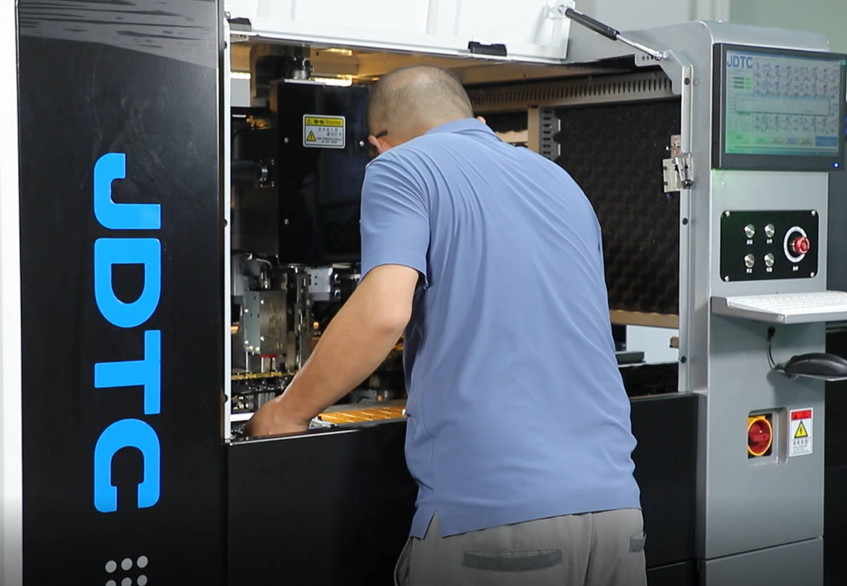 如何高效操作異形插件機：詳細步驟與實用技巧