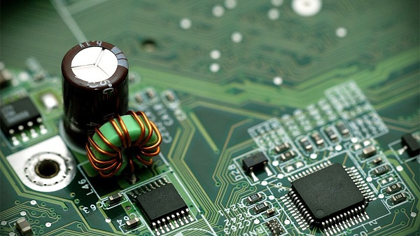 PCB自動插件機制造業智能化的重要設備之一